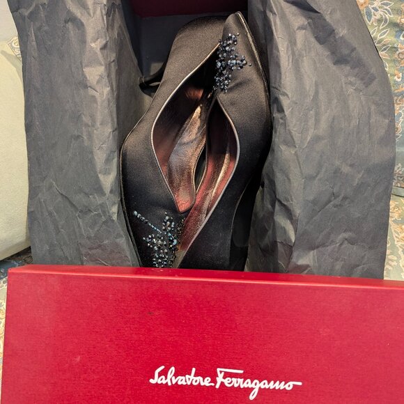 Salvatore Ferragamo Heels         NWT - Picture 1 of 8